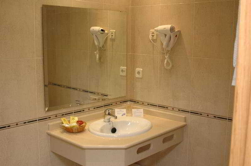 Hotel Villa Juanita 格罗韦 外观 照片